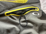 Oakley Grey Yellow Gradient Spell Out Swim Surf Shorts Trunks Men’s Performance Fit 40 Waist