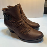 Bare Traps Brown Ankle Bootie Womens Size 9 1/2M Boots Slouch Buckle Side Zip Pre-owned