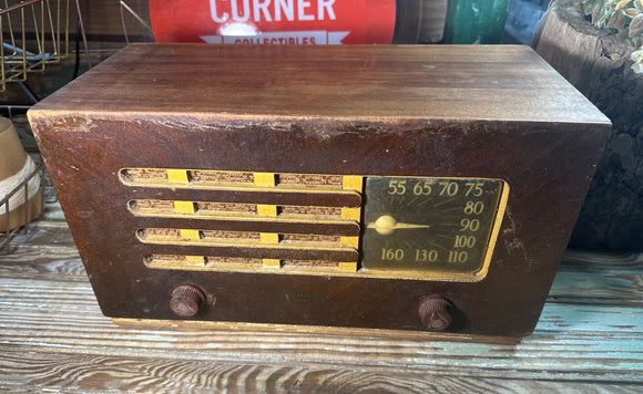 1940s Philco Radio for parts or restoration