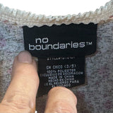 No Boundaries Floral 3/4 Slit Sleeve Blouse VNeck Lightweight Fabric Feminine Style Size S Preworn